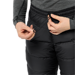 Black Insulated Pants With A Reduced Environmental Impact.